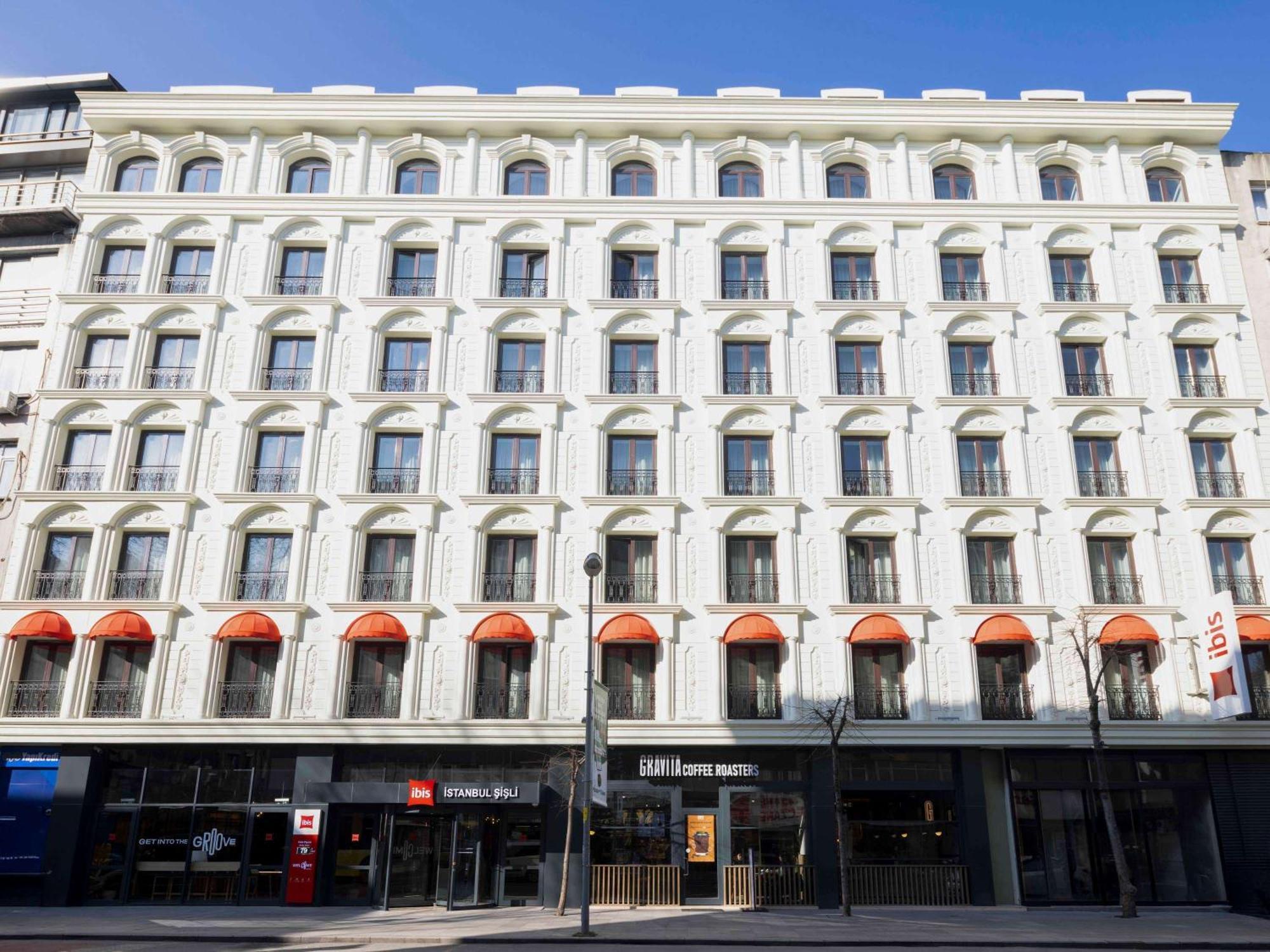 Hotel Ibis Istanbul Sisli Esterno foto