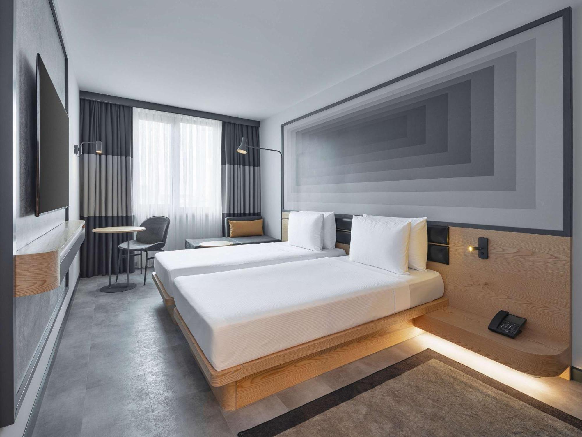 Hotel Ibis Istanbul Sisli Esterno foto