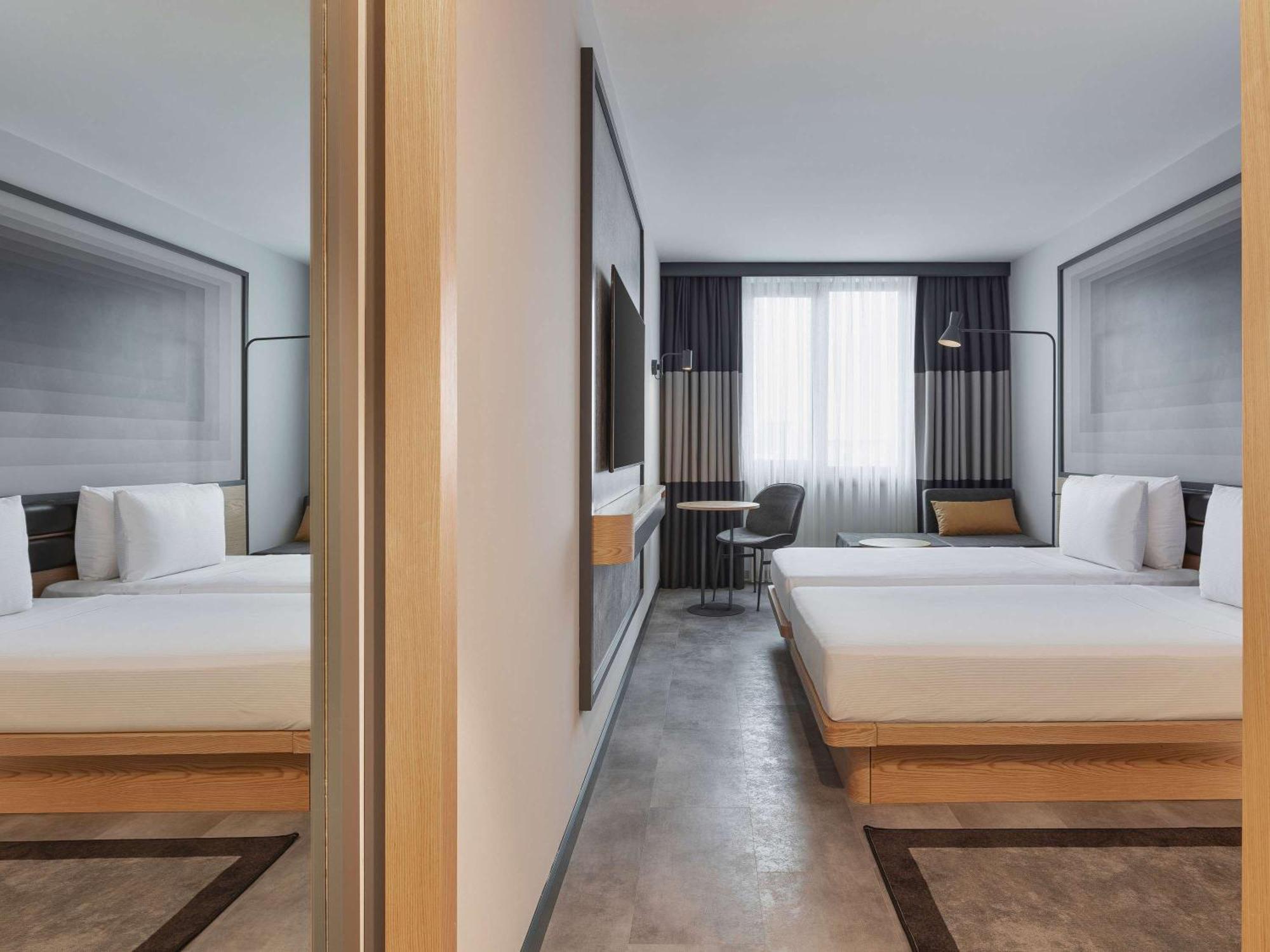Hotel Ibis Istanbul Sisli Esterno foto