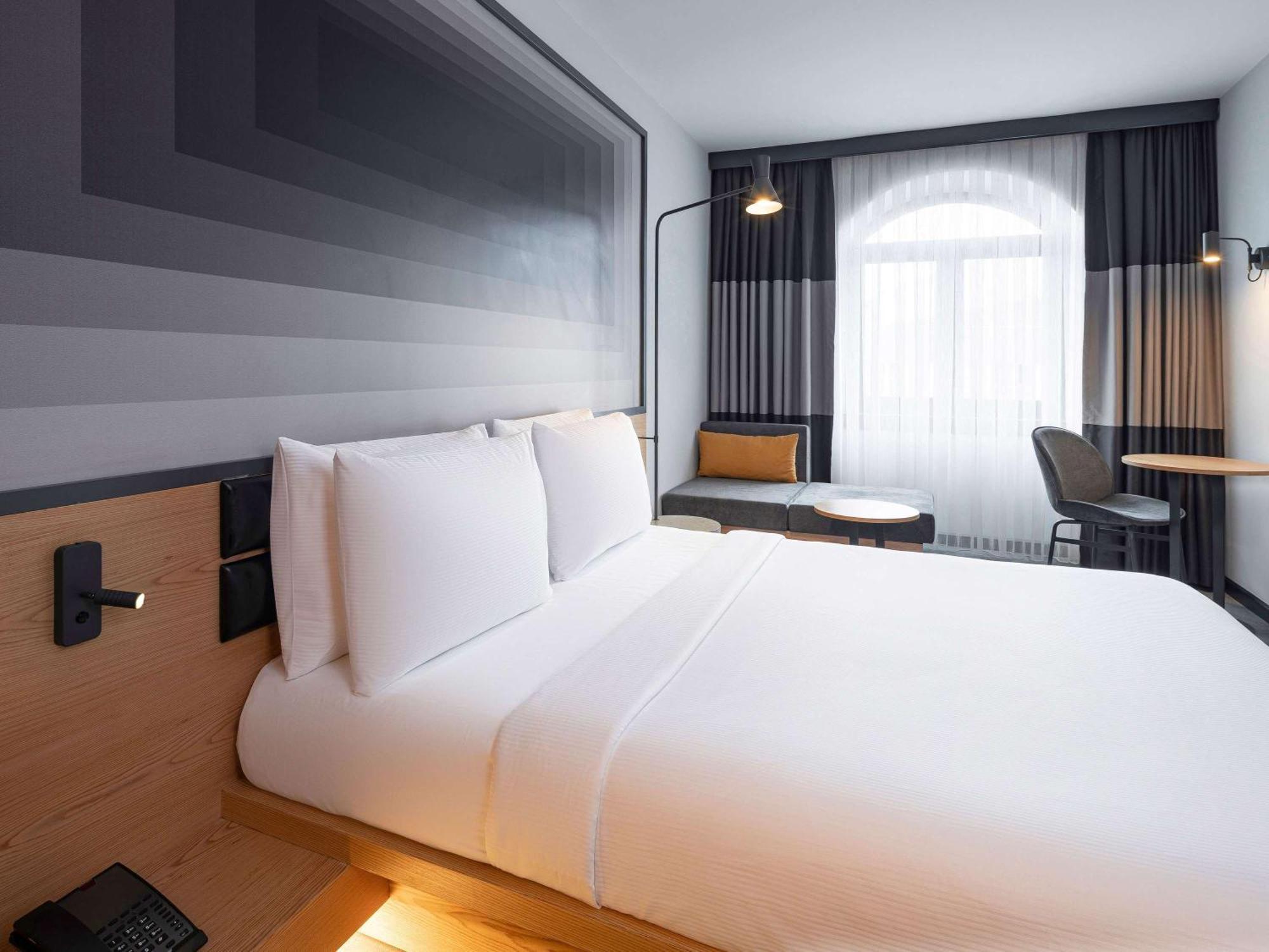 Hotel Ibis Istanbul Sisli Esterno foto