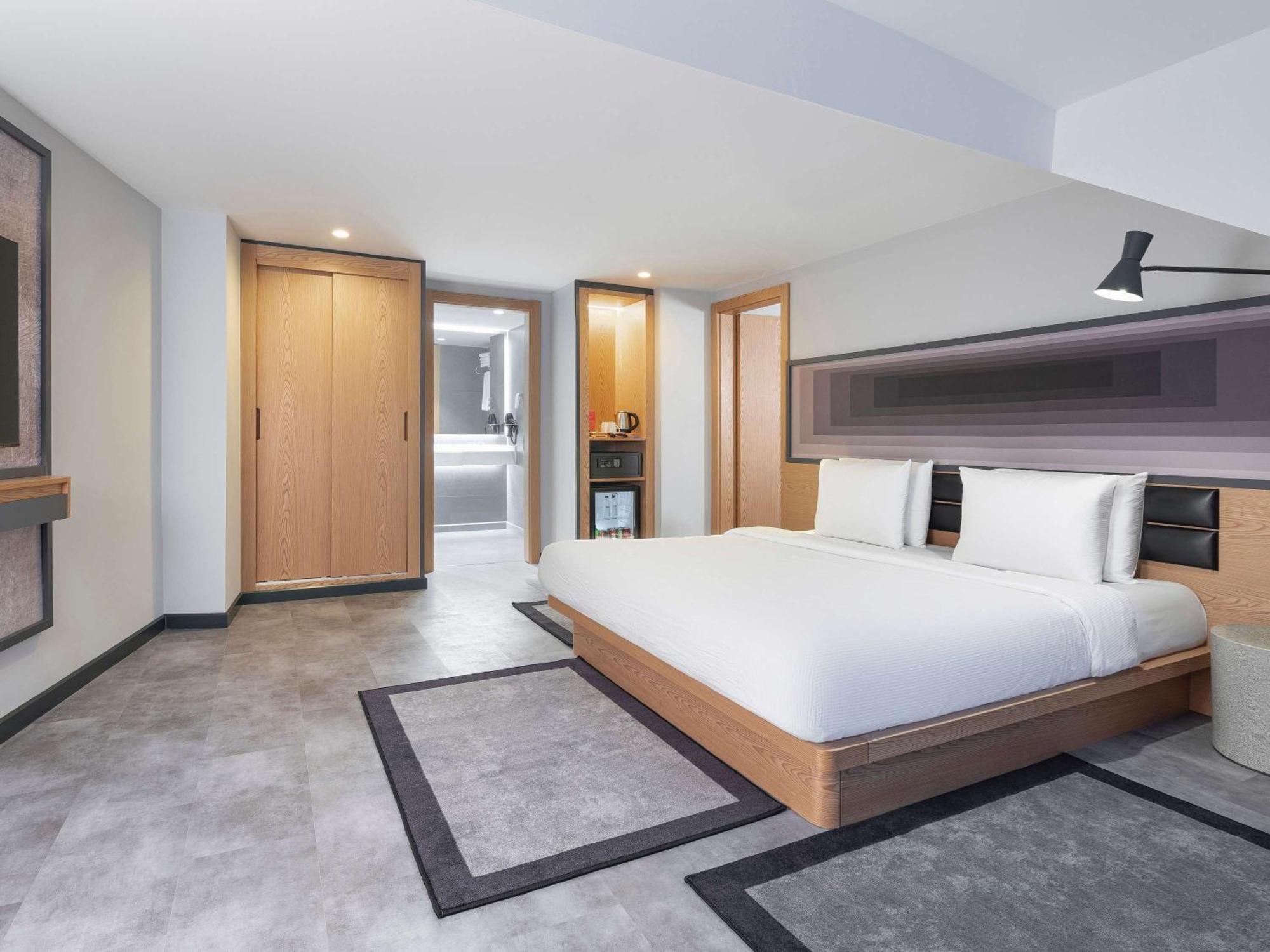 Hotel Ibis Istanbul Sisli Esterno foto