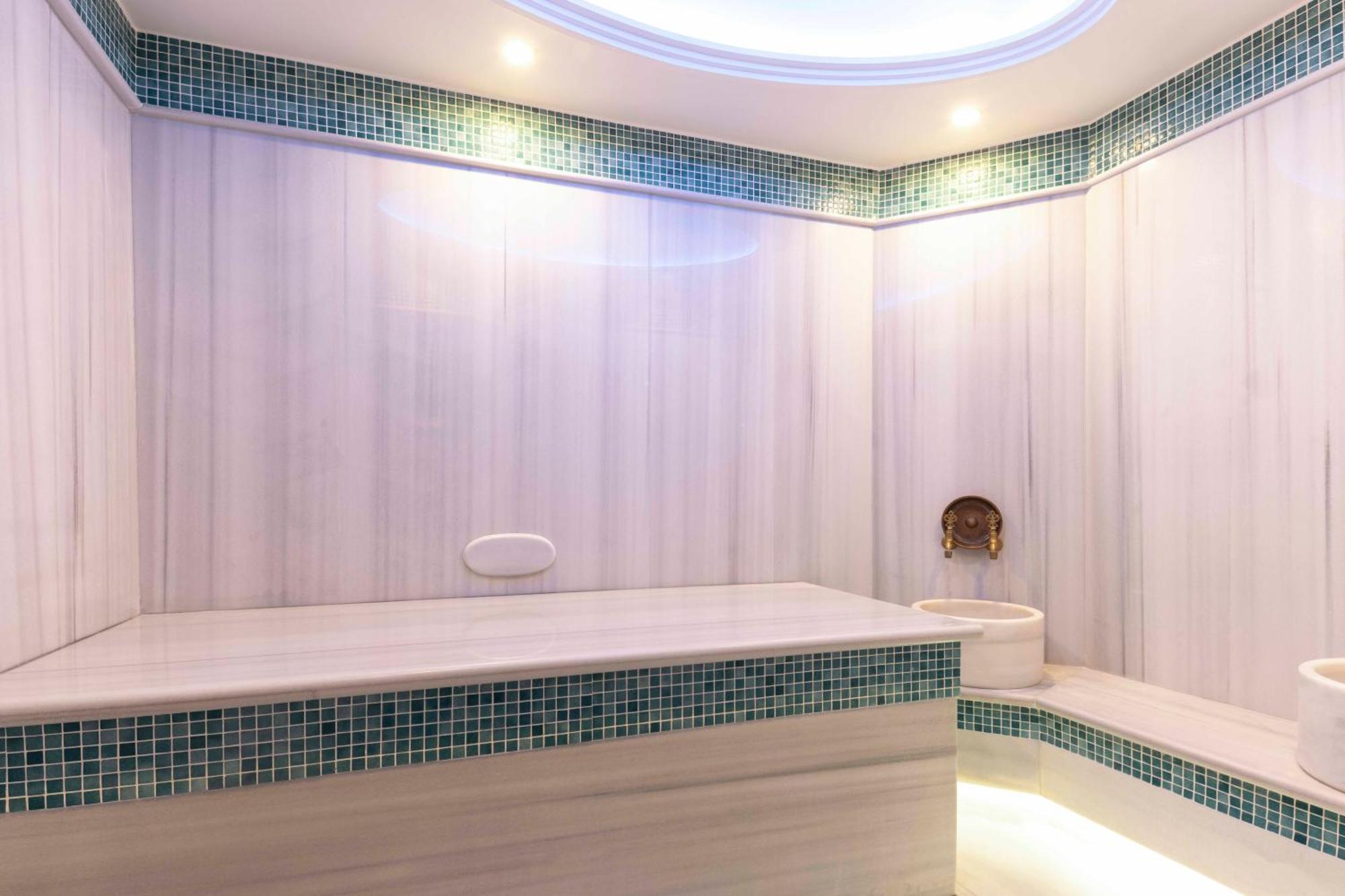 Hotel Ibis Istanbul Sisli Esterno foto