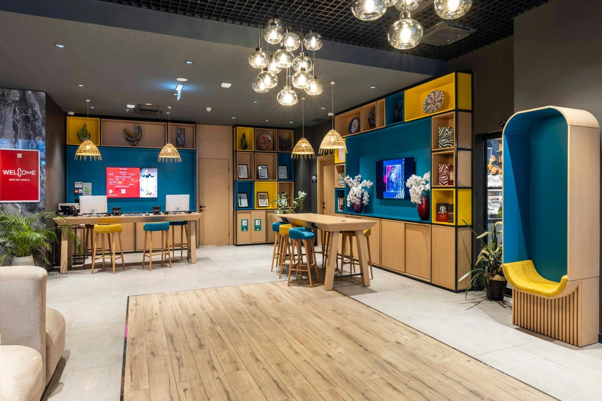 Hotel Ibis Istanbul Sisli Esterno foto