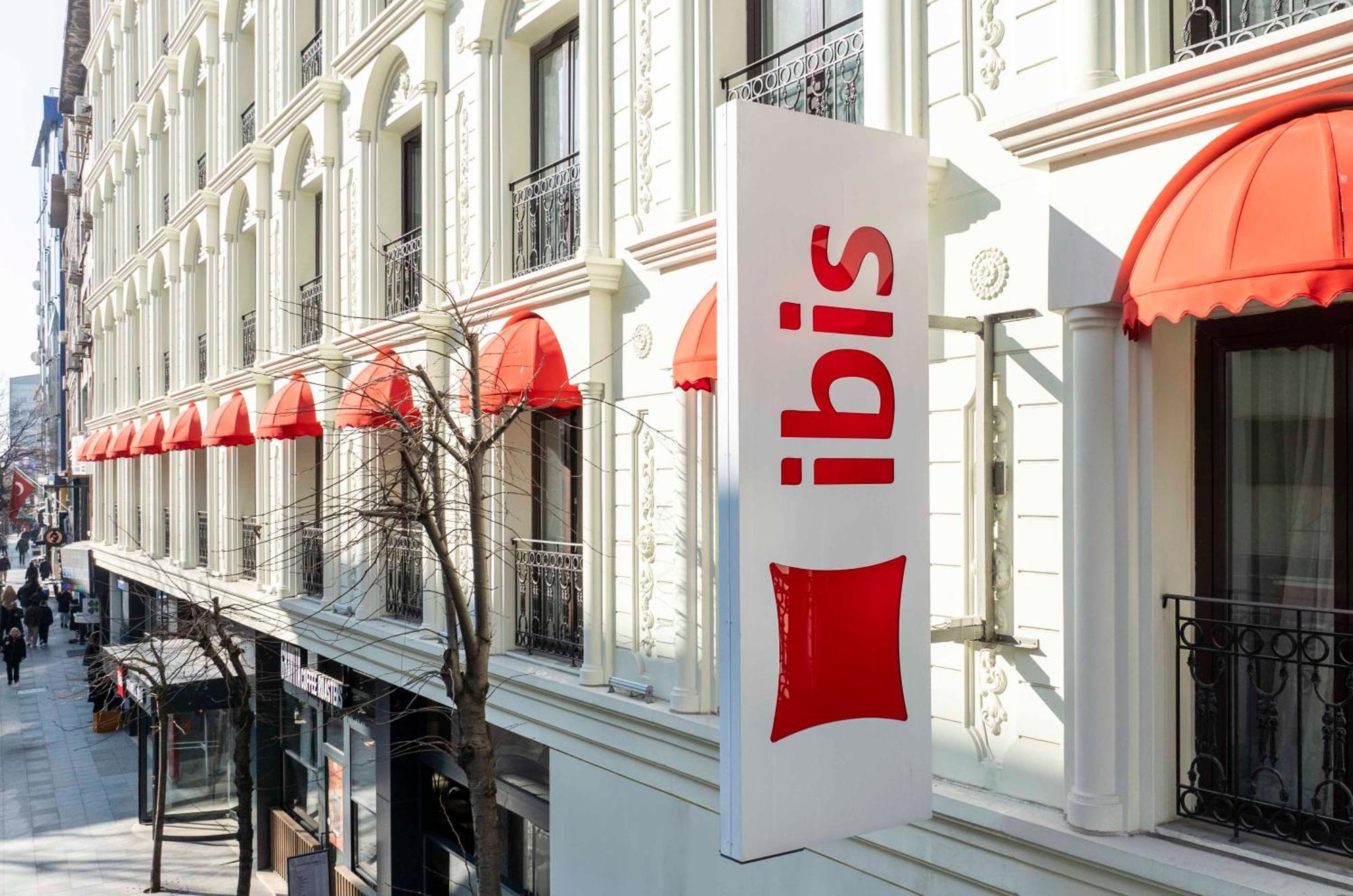 Hotel Ibis Istanbul Sisli Esterno foto